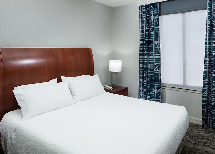 Hotel Hilton Garden Airport 3*