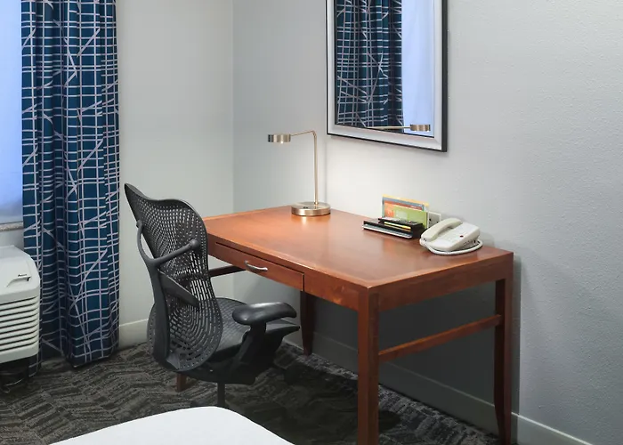 Hilton Garden Airport Hotel