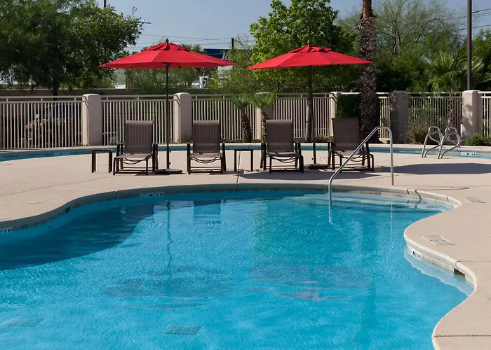 Hotel Hilton Garden Airport