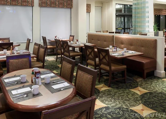 Hotel Hilton Garden Airport 3*